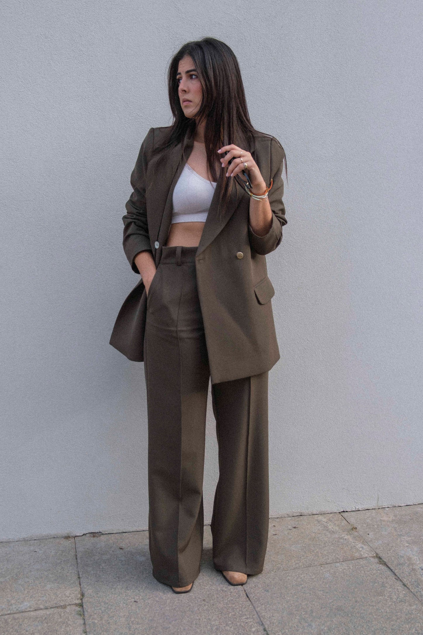Anita- olive